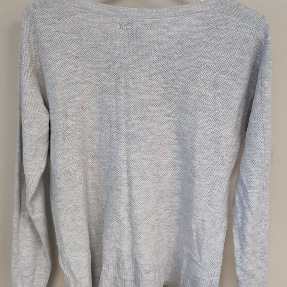 American Eagle Outfitters Ladies Crewneck Sweater - Size Small - Gray - EUC - Picture 3 of 6